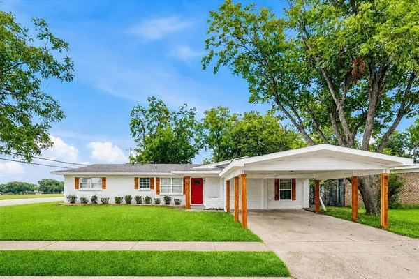 $259,900 | 1301 Manor Drive, Cleburne, TX 76033