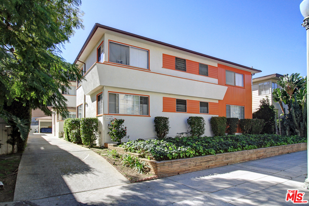 11728 Bellagio Road Los Angeles, CA 90049 - Photo 1 of 25 Gallery Image 1