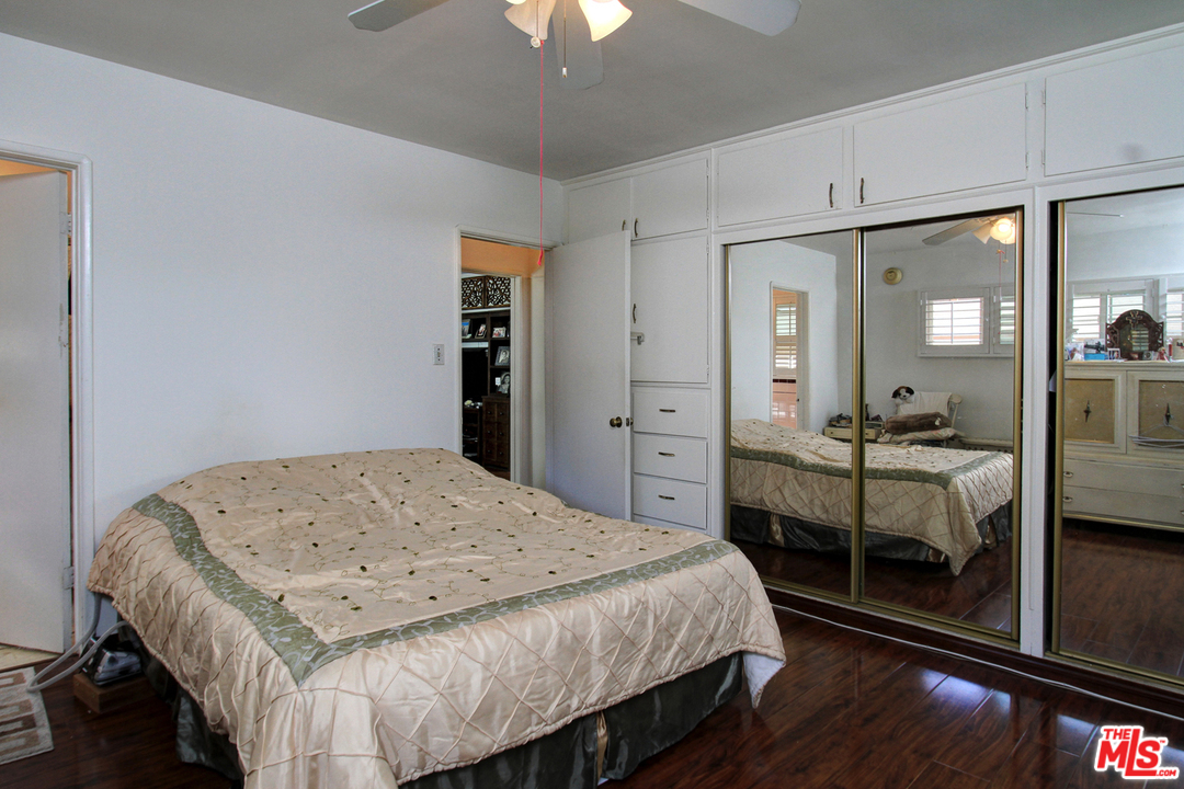 11728 Bellagio Road Los Angeles, CA 90049 - Photo 13 of 25 Gallery Image 13