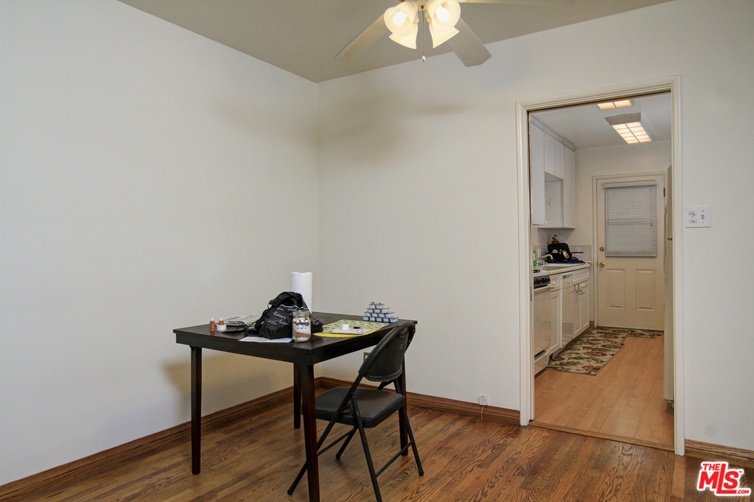 11728 Bellagio Road Los Angeles, CA 90049 - Photo 15 of 25 Gallery Image 15