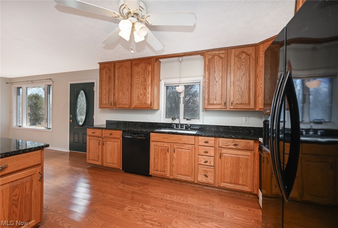 1509 McTaggart Road Stow, OH 44224 - Photo 7 of 30 Spacious eat in kitchen with Brazilian marble countertops