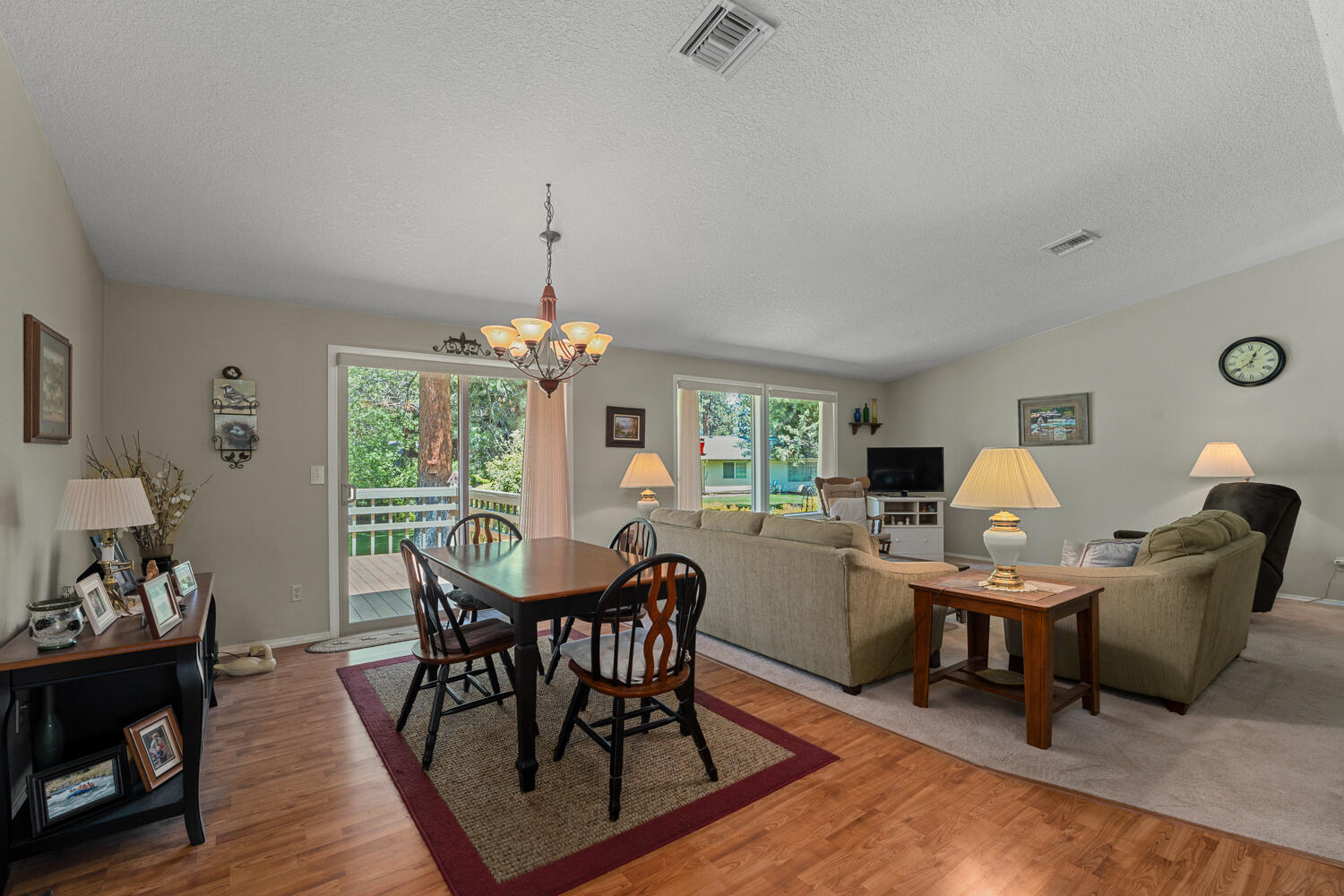 20434 Mainline Road Bend, OR 97702 - Photo 11 of 46 11