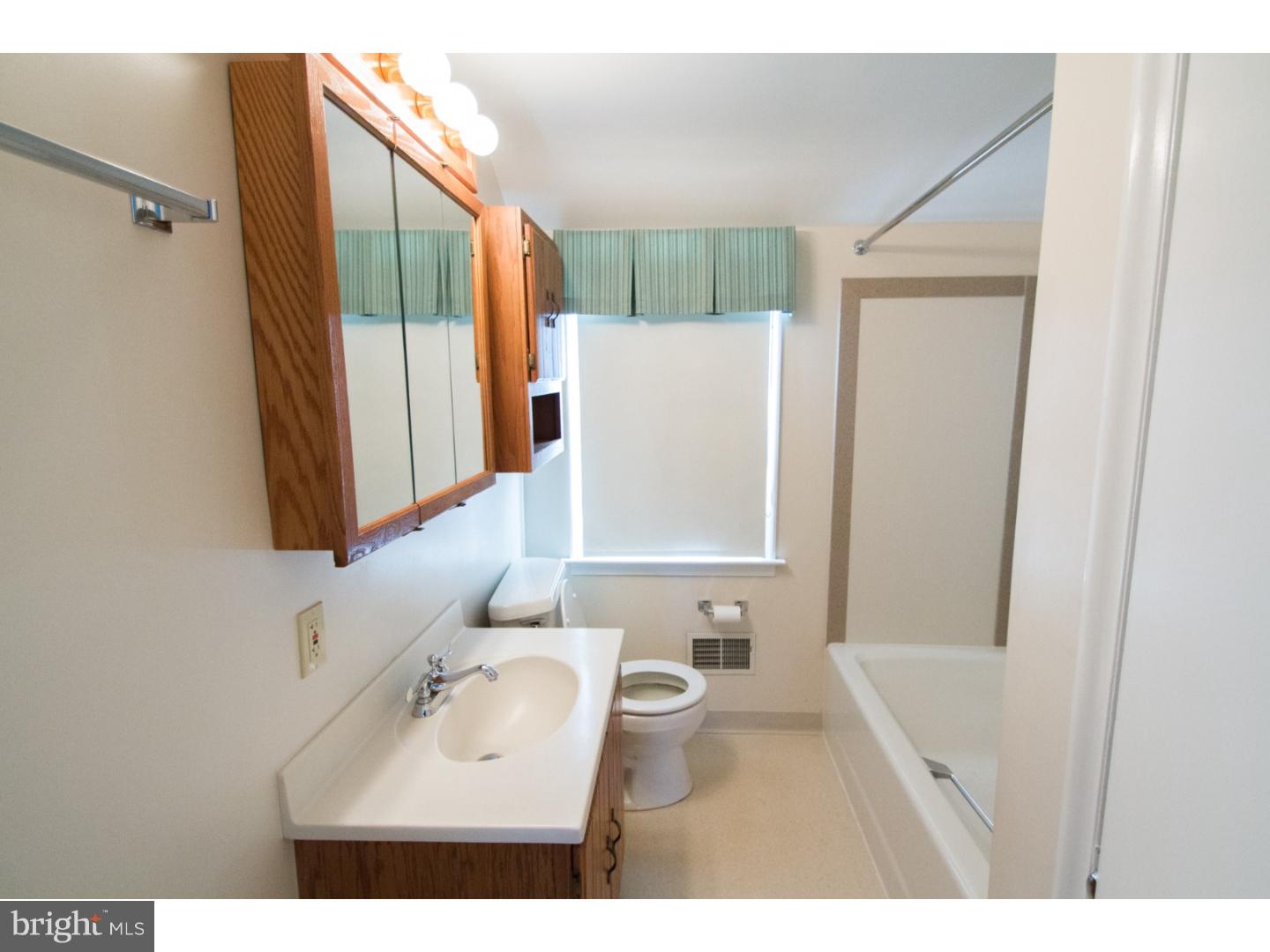 526 Harding Avenue Shillington, PA 19607 - Photo 14 of 25