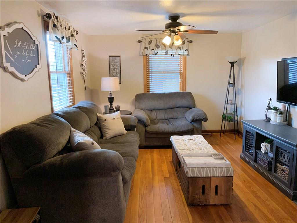 1507 Hollyrood Road Pittsburgh, PA 15227 - Photo 2 of 25 Gallery Image 2