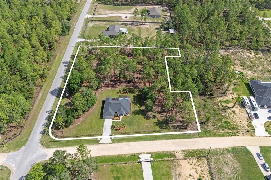 12929 Southwest 89th Street Dunnellon, FL 34432 - Photo 73 of 76 view of a small yard