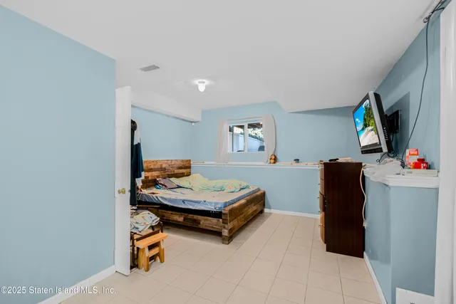 $710,000 | 23 Deirdre Court | Concord