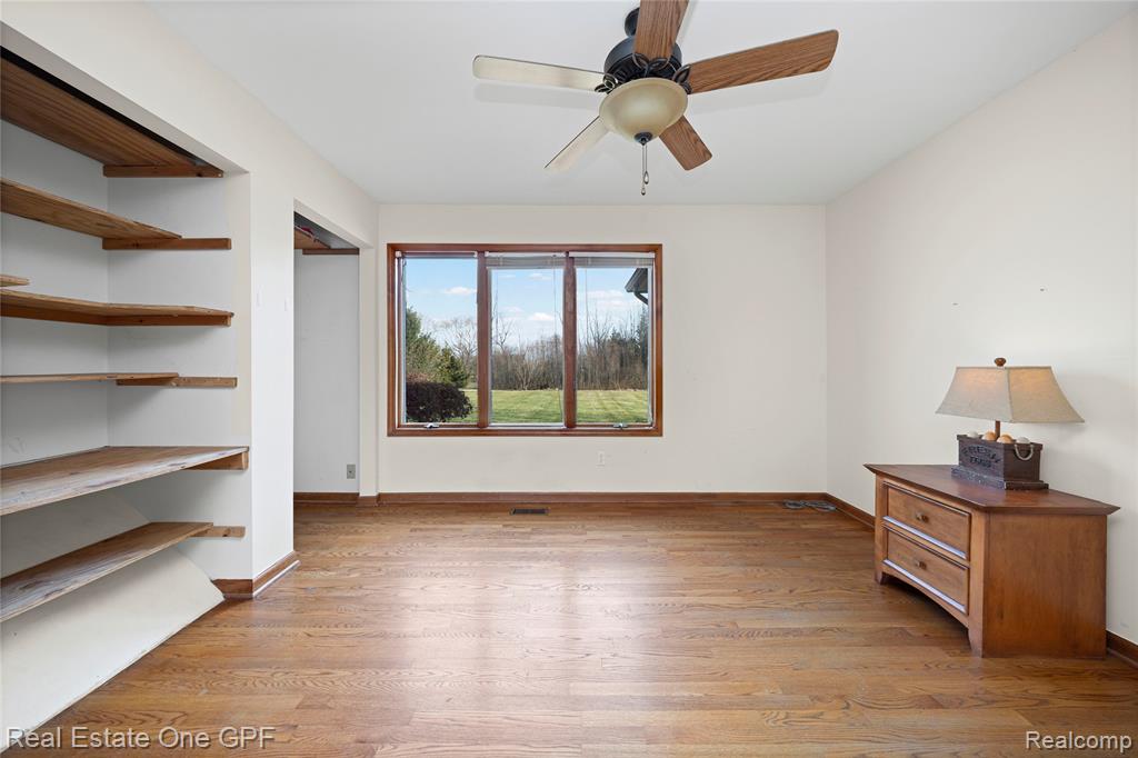 1135 Holmes Road Allenton, MI 48002 - Photo 21 of 59