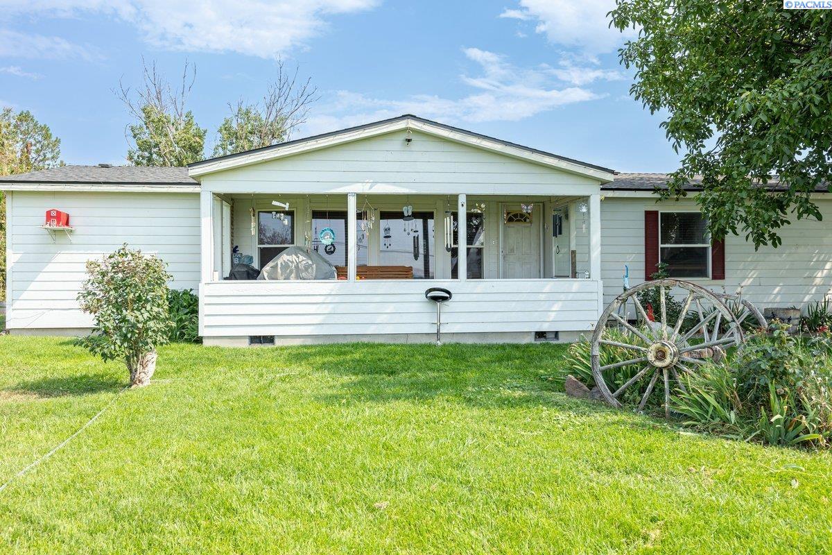 28707 South Finley Road Kennewick, WA 99337 - Photo 1 of 27 Gallery Image 1