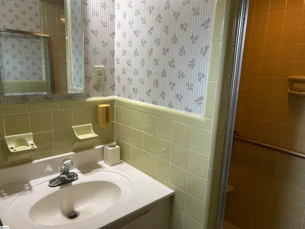 $275,000 | 101 Sumter Street, Clinton, SC 29325