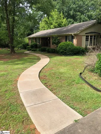$275,000 | 101 Sumter Street, Clinton, SC 29325