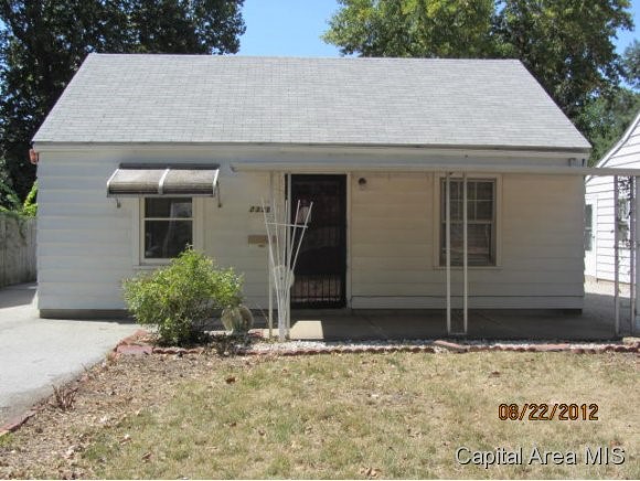 2339 South 1st Street Springfield, IL 62704 - Photo 1 of 8 Gallery Image 1