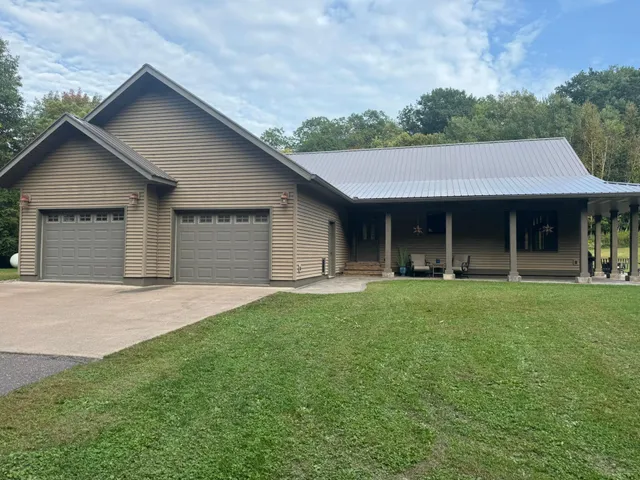 $750,000 | 1449 3 1/2 Avenue, Dallas, WI 54733