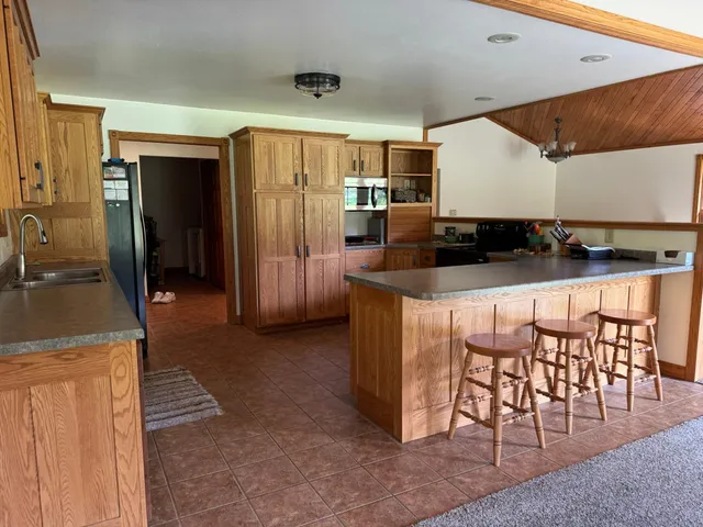 $750,000 | 1449 3 1/2 Avenue, Dallas, WI 54733