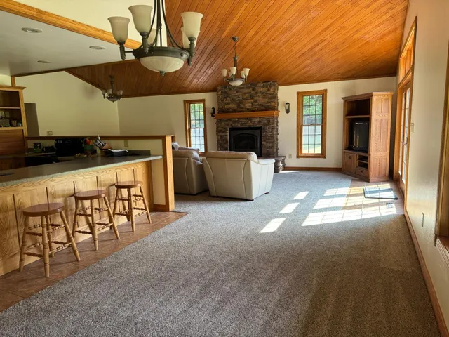 $750,000 | 1449 3 1/2 Avenue, Dallas, WI 54733