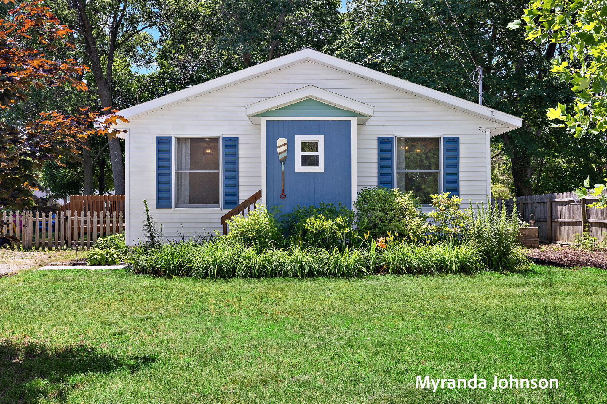 357 South Lake Avenue Spring Lake, MI 49456 - Photo 3 of 56 357 S Lake Ave