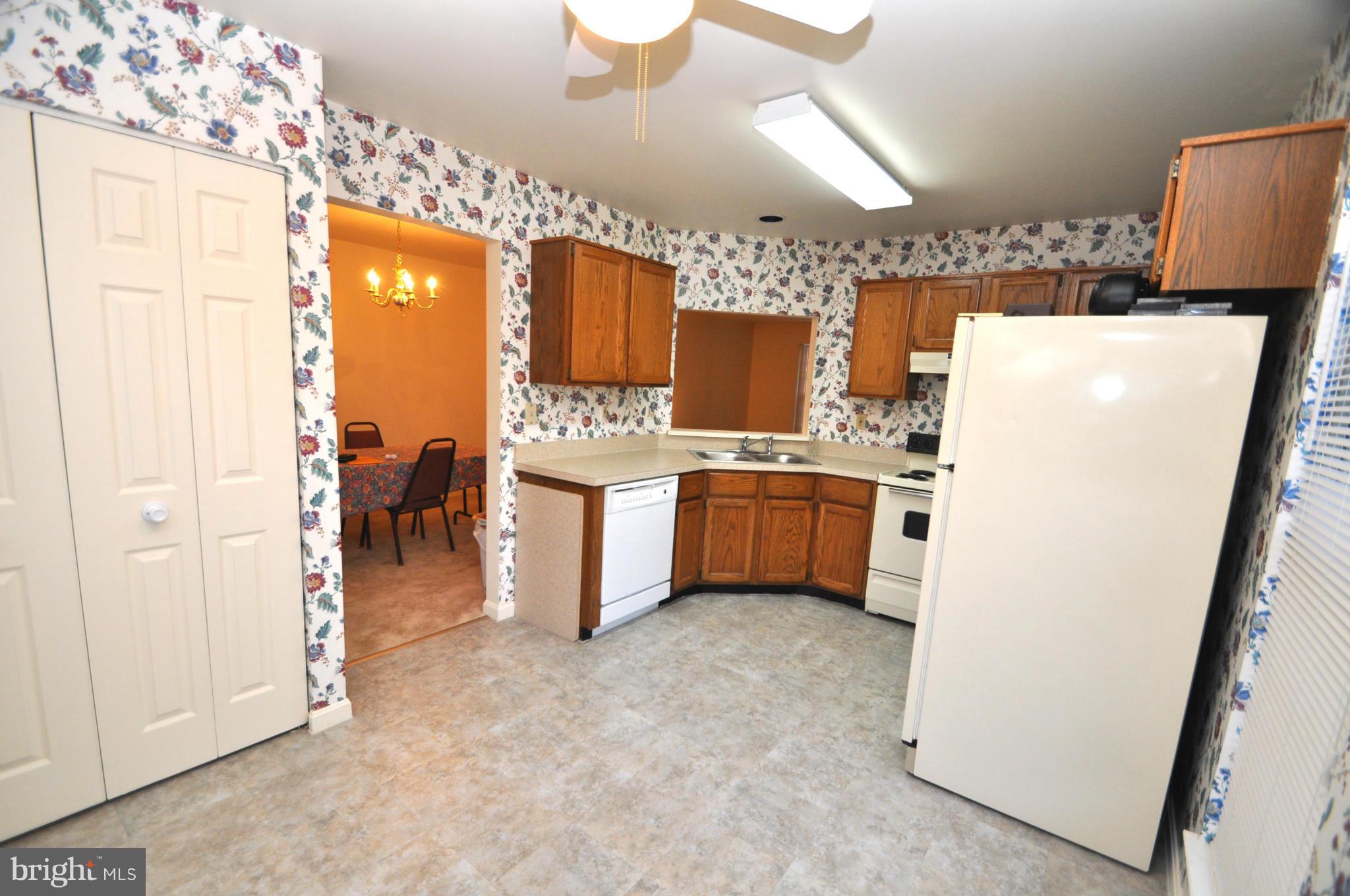 213 Gentlebrook Road Owings Mills, MD 21117 - Photo 11 of 29 Kitchen