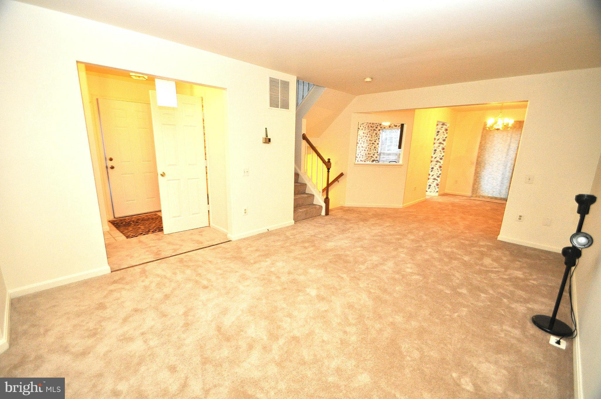 213 Gentlebrook Road Owings Mills, MD 21117 - Photo 6 of 29 Living Room