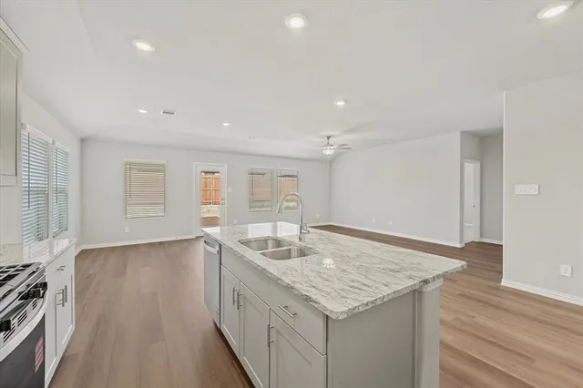 $2,500 | 522 River Rdg Drive, McKinney, TX 75071