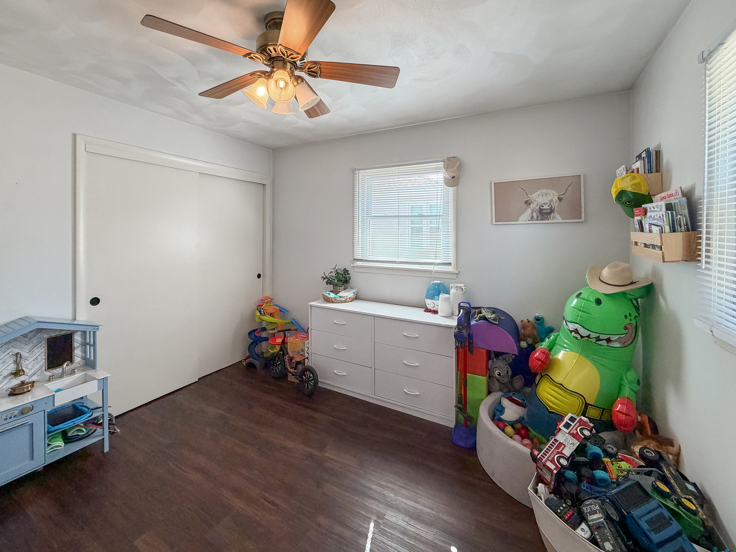 1506 South Walnut Avenue Freeport, IL 61032 - Photo 15 of 24 a children room with toys and toys