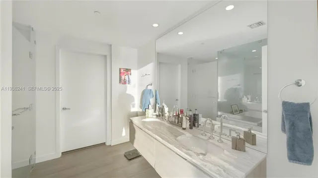 $5,500 | 2900 Northeast 7th Avenue, Unit 1604, Miami, FL 33137