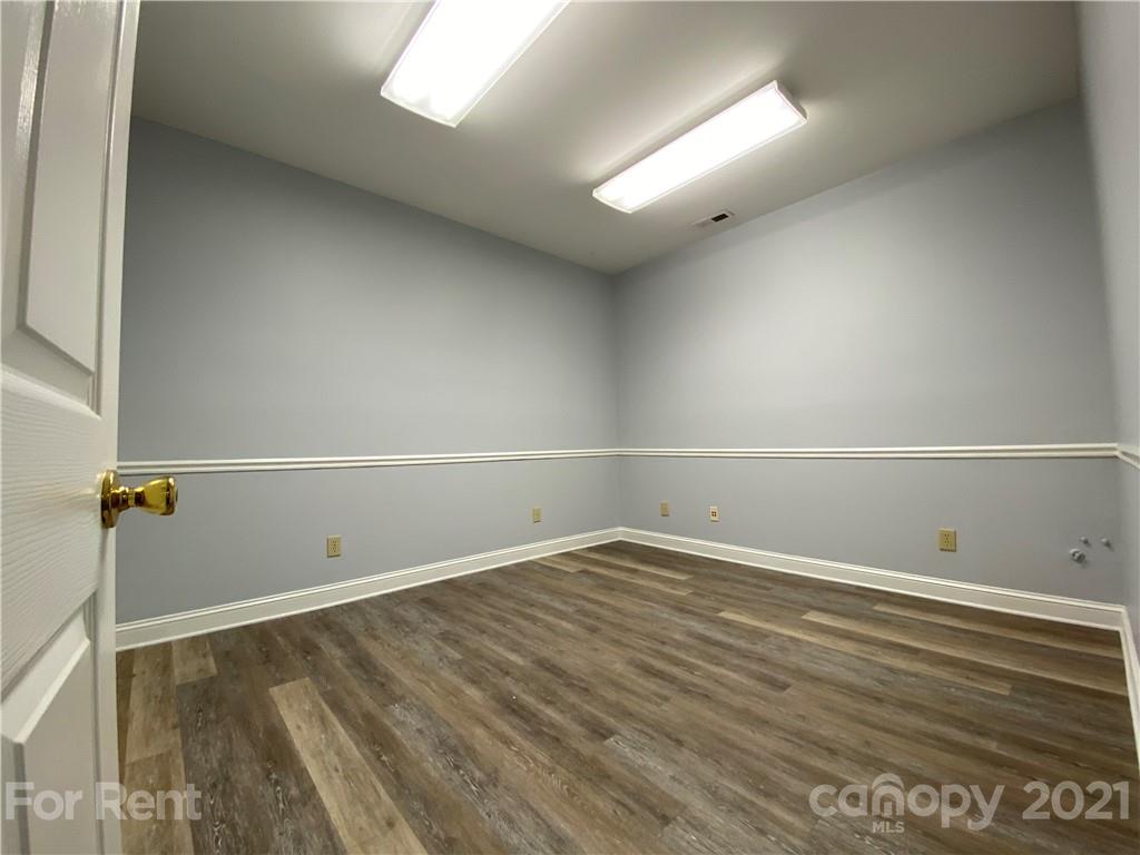 1552 Union Road, Unit B Gastonia, NC 28054 - Photo 7 of 12 a view of an empty room
