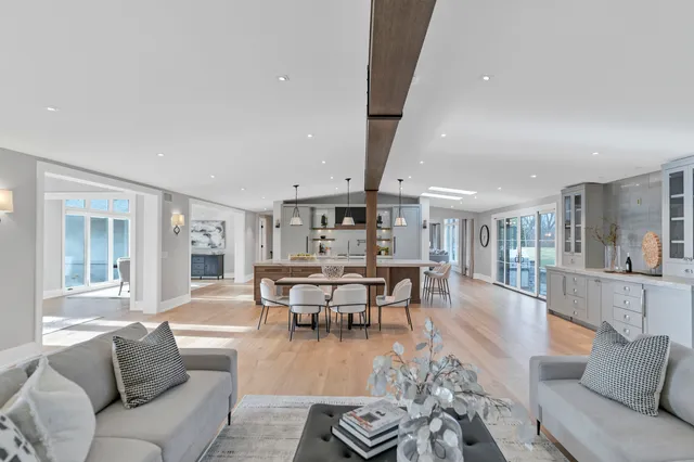 $1,795,000 | 4-n637 Pheasant Run Drive, St. Charles, IL 60175