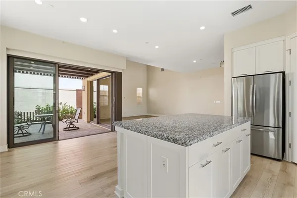 $6,200 | 131 Halworth, Irvine, CA 92618