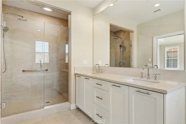 $6,200 | 131 Halworth, Irvine, CA 92618