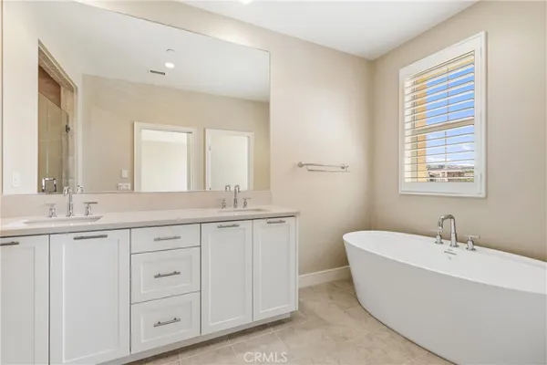 $6,200 | 131 Halworth, Irvine, CA 92618