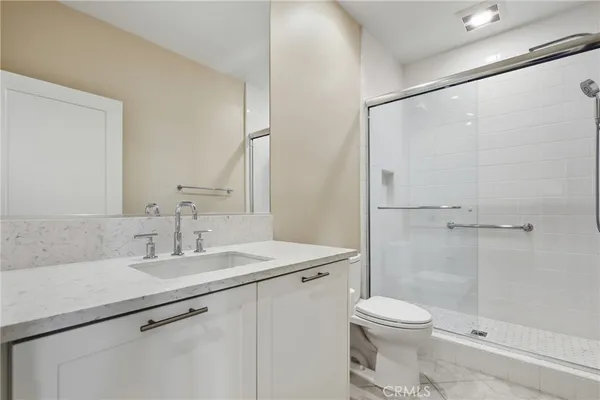 $6,200 | 131 Halworth, Irvine, CA 92618