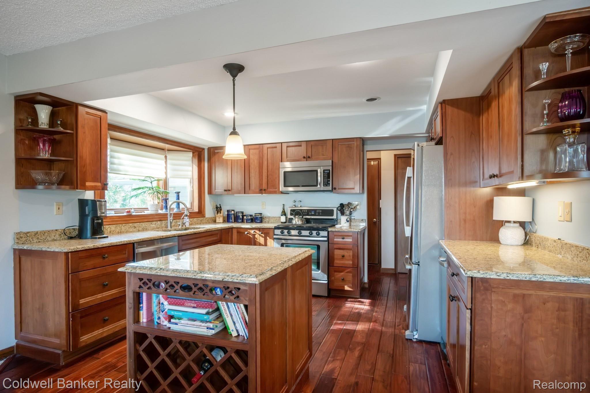 3700 Benstein Road Commerce Township, MI 48382 - Photo 10 of 42 10.jpg