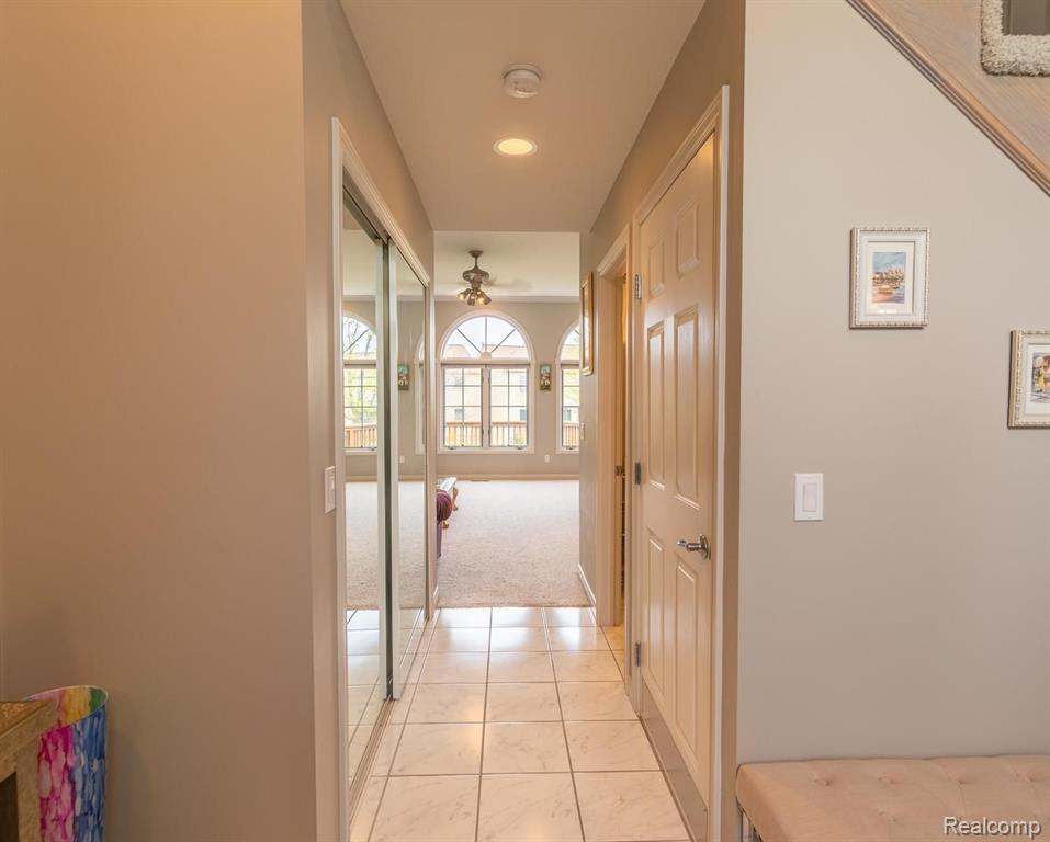 2231 Crystal Drive, Unit 25 Rochester Hills, MI 48309 - Photo 5 of 41