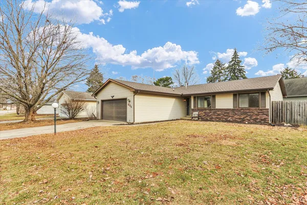 $234,000 | 608 Pomona Drive, Champaign, IL 61822