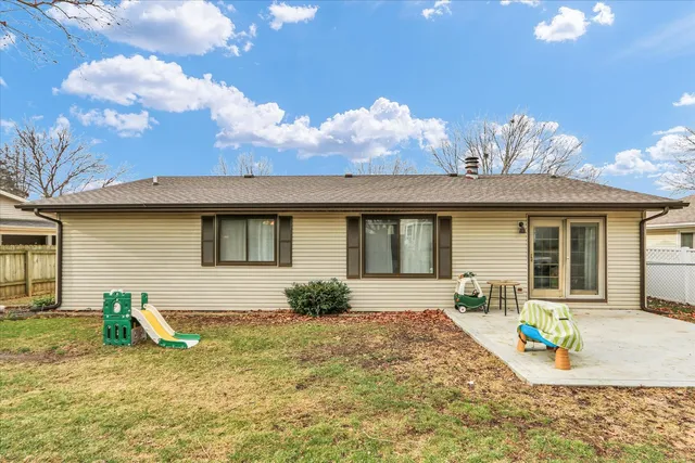 $227,500 | 608 Pomona Drive, Champaign, IL 61822