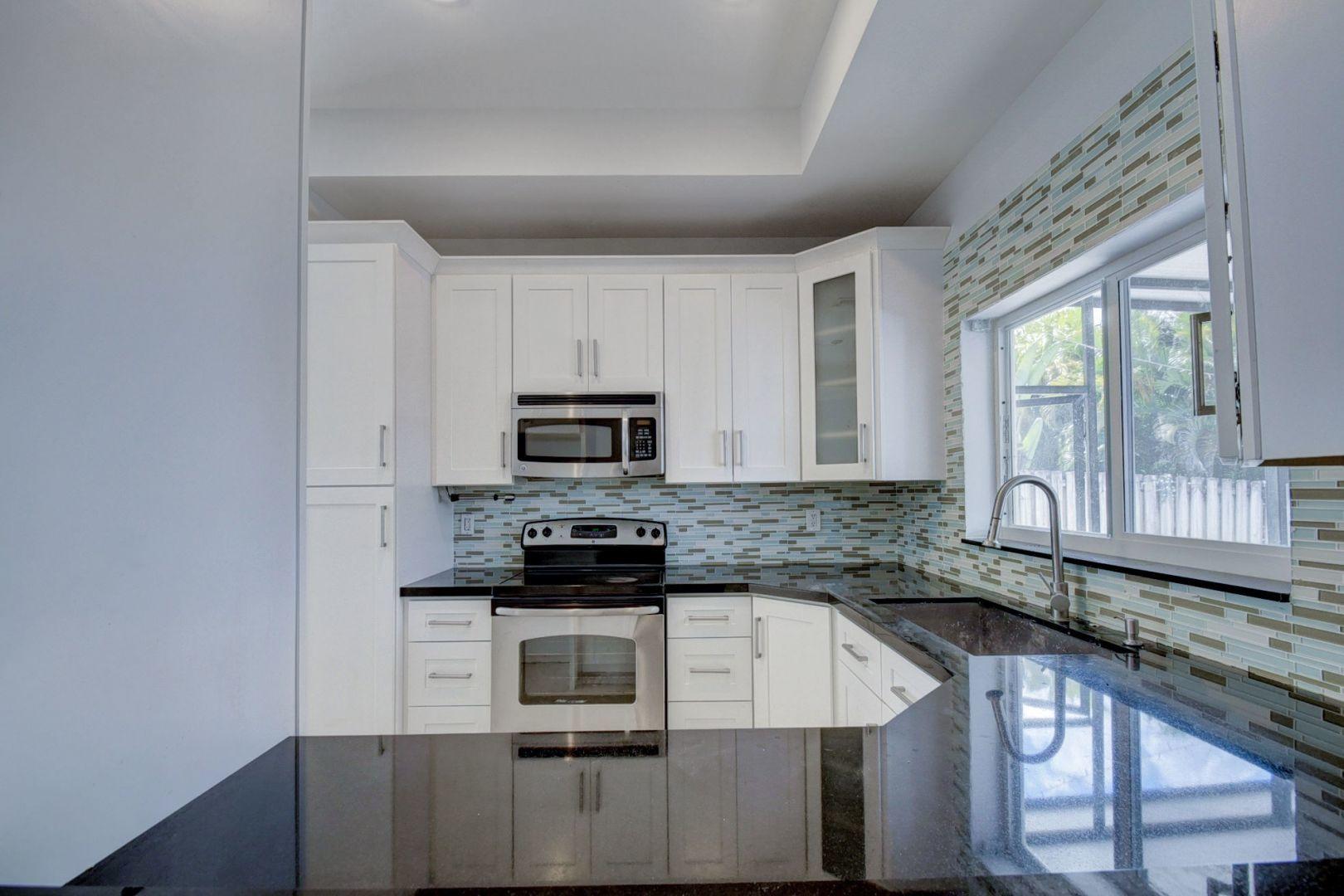 8519 Dynasty Drive Boca Raton, FL 33433 - Photo 20 of 46 25_dsc_7909_10_11_12_13