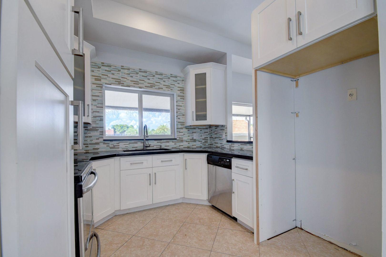 8519 Dynasty Drive Boca Raton, FL 33433 - Photo 21 of 46 26_dsc_7649_50_51_52_53