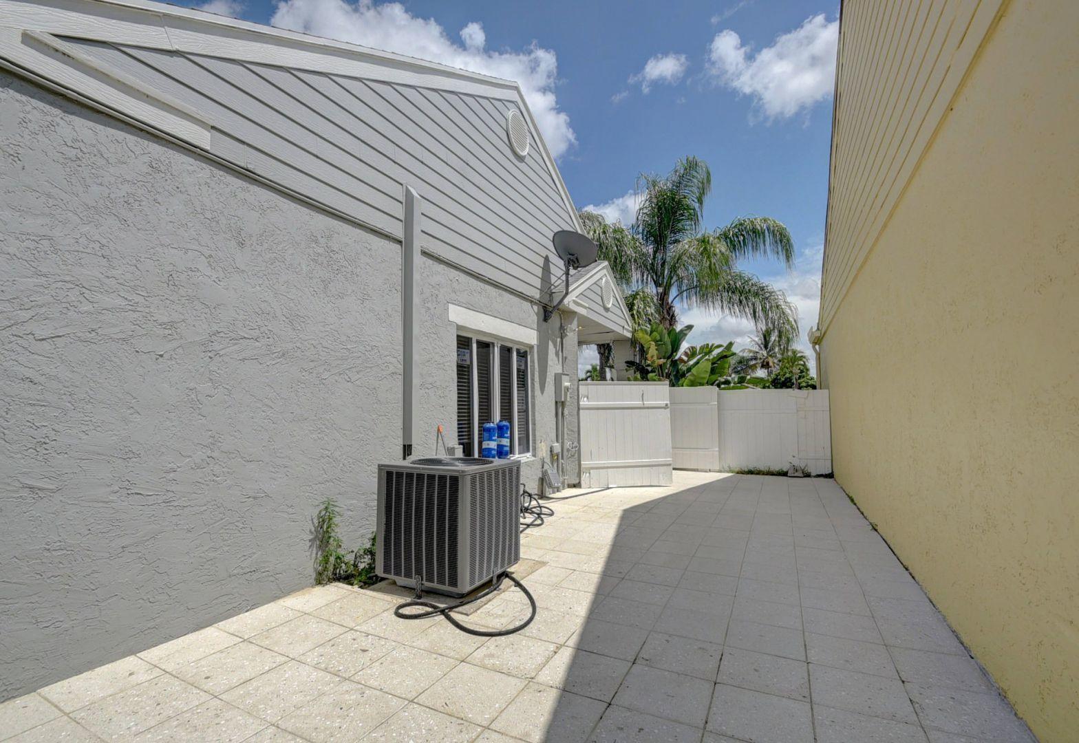 8519 Dynasty Drive Boca Raton, FL 33433 - Photo 40 of 46 45_dsc_7859_60_61_62_63