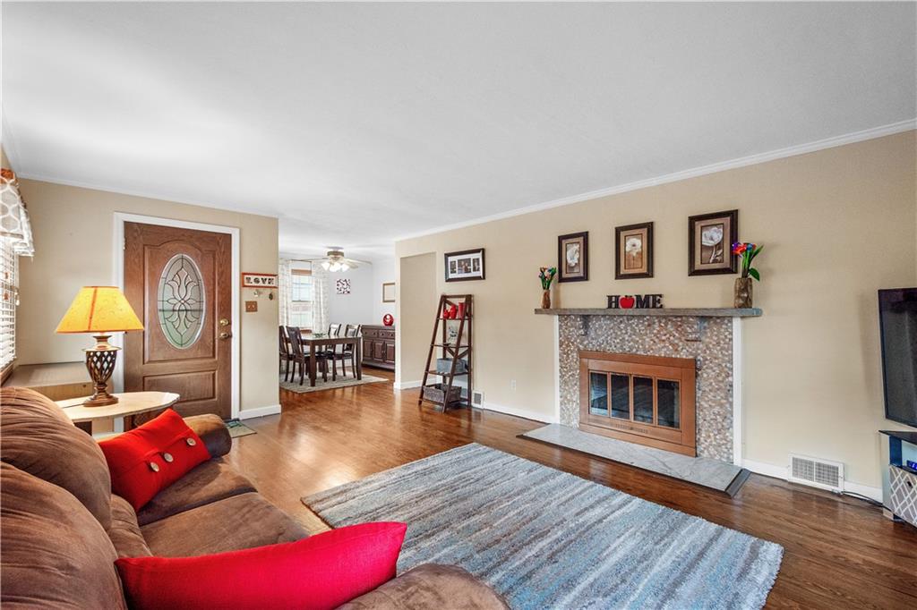 1039 Prospect Road Pittsburgh, PA 15227 - Photo 5 of 33 Gallery Image 5