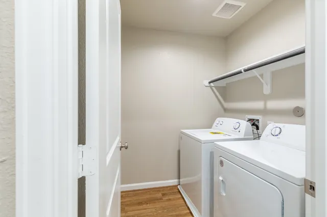a view of bathroom with washing machine