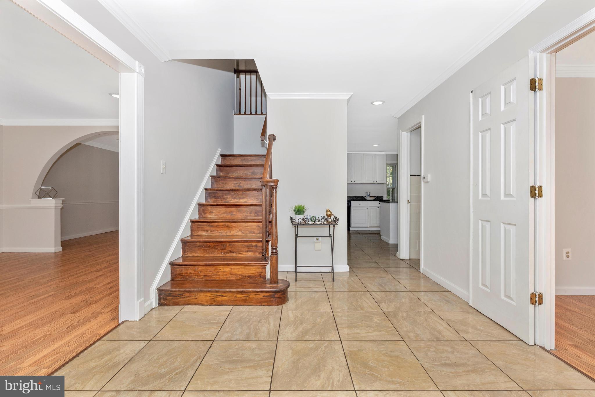 717 Bonifant Road Silver Spring, MD 20905 - Photo 4 of 64 EK_01376
