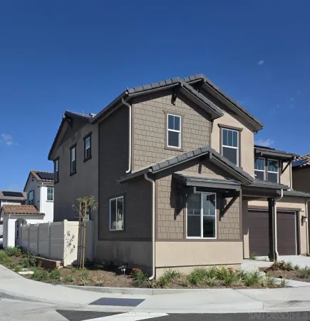 $949,990 | 724 Kingbird Loop, Oceanside, CA 92058