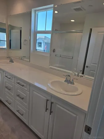 $949,990 | 724 Kingbird Loop, Oceanside, CA 92058