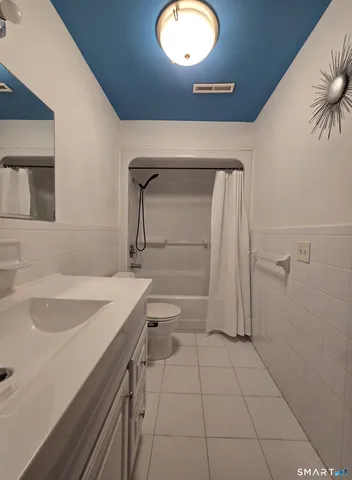 $2,300 | 7 Bryson Avenue, Seymour, CT 06483