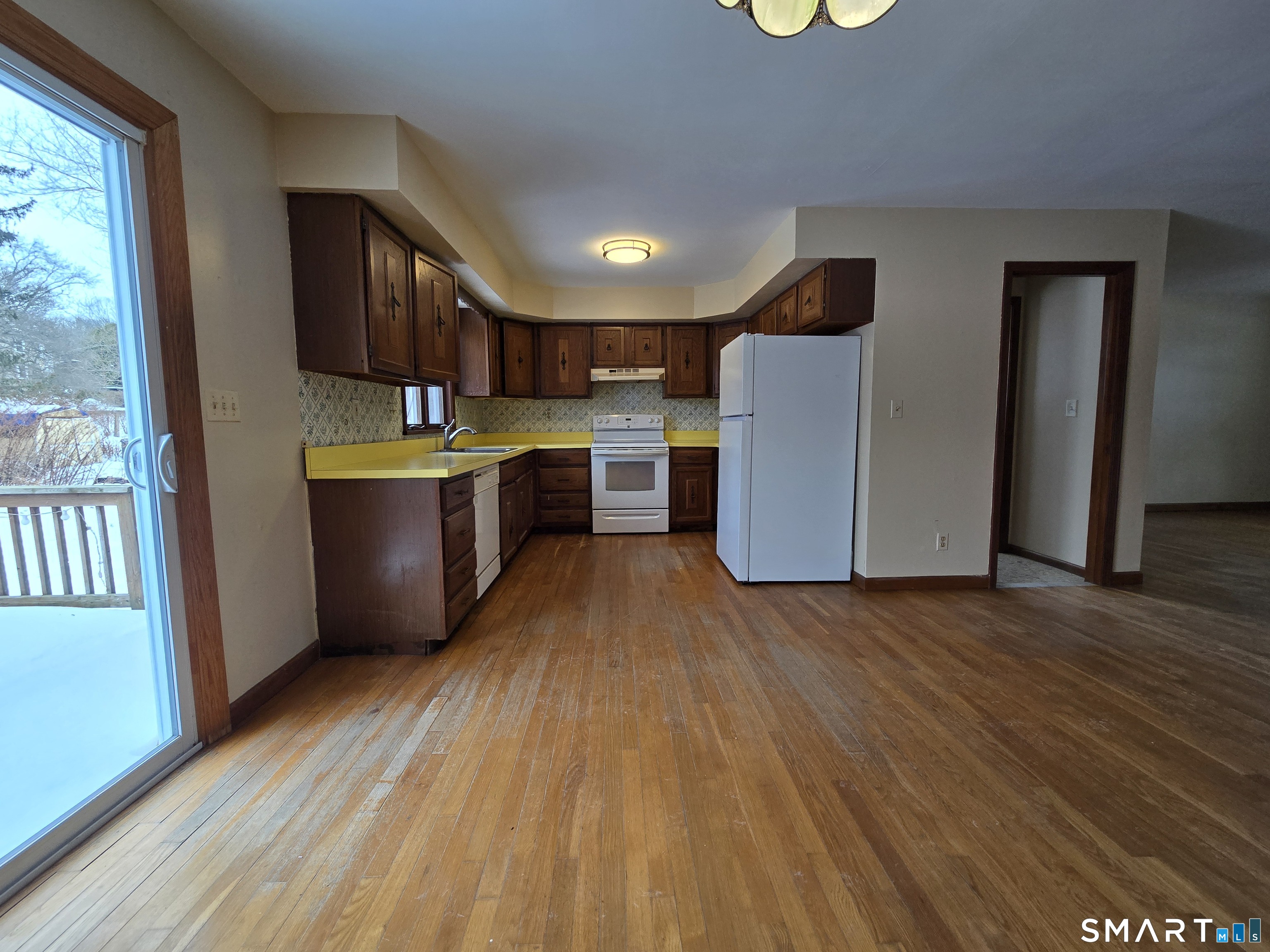 7 Bryson Avenue Seymour, CT 06483 - Photo 2 of 11