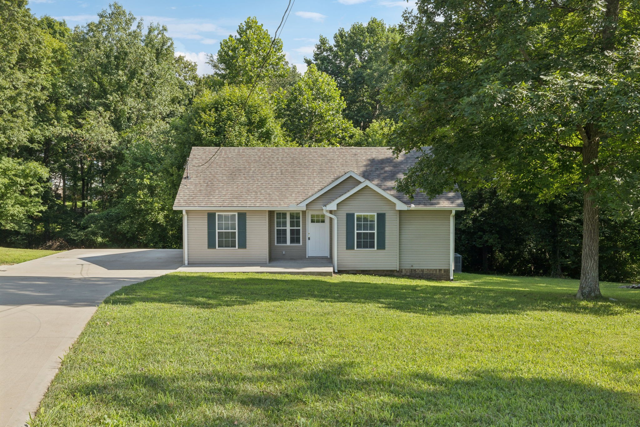 560 Grays Chapel Road Cunningham, TN 37052 - Photo 1 of 25 Gallery Image 1