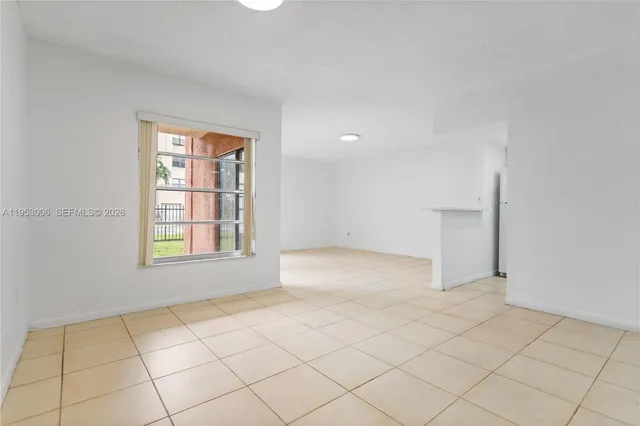 $2,750 | 17500 Northwest 68th Avenue, Unit D1004, Hialeah, FL 33015