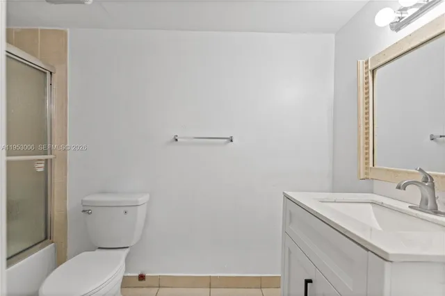 $2,750 | 17500 Northwest 68th Avenue, Unit D1004, Hialeah, FL 33015