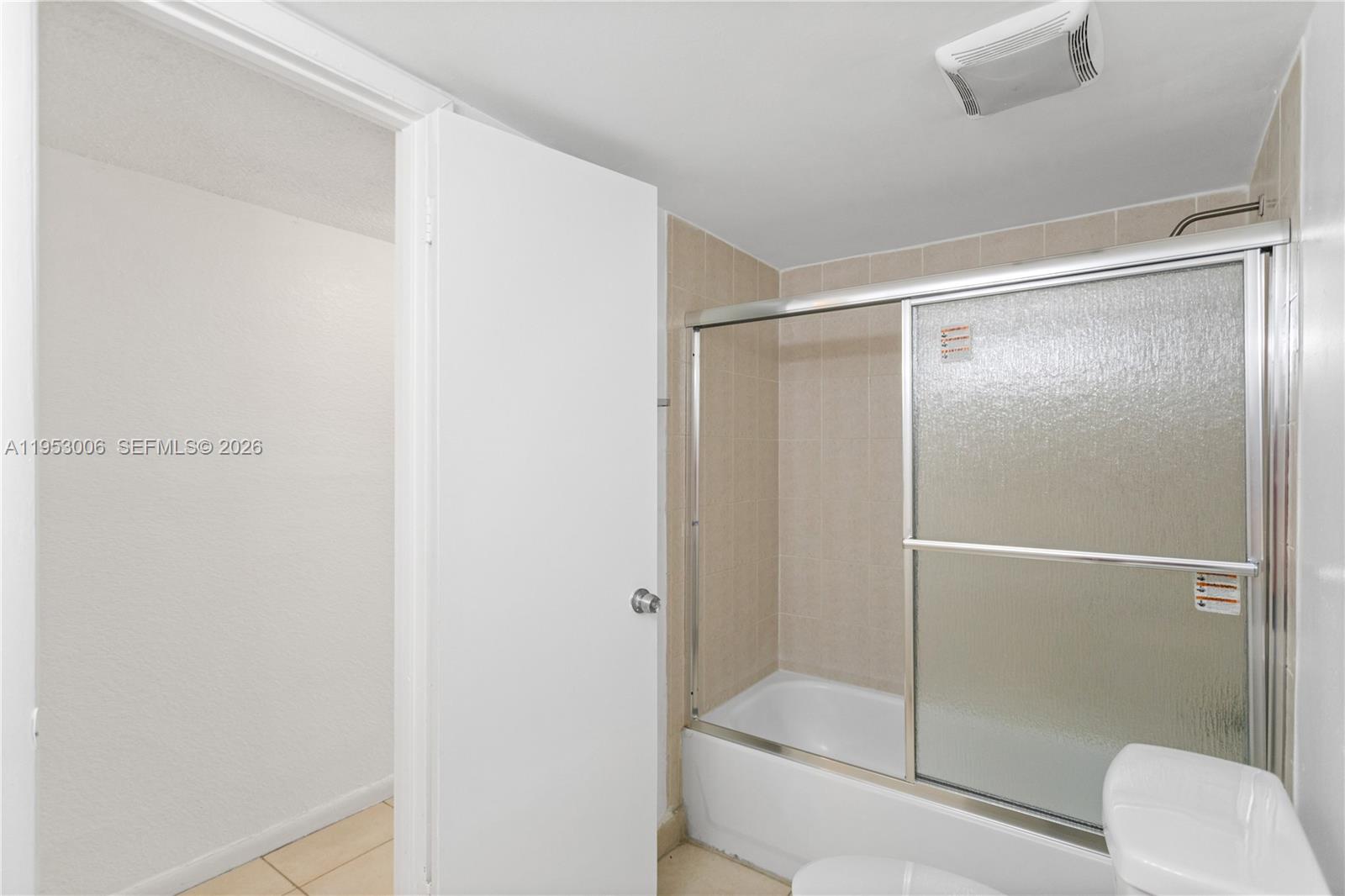 17500 Northwest 68th Avenue, Unit D1004 Hialeah, FL 33015 - Photo 21 of 40