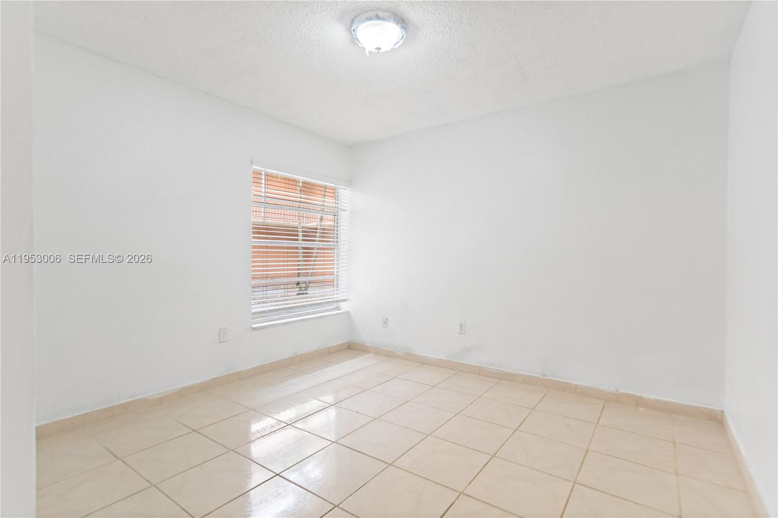 17500 Northwest 68th Avenue, Unit D1004 Hialeah, FL 33015 - Photo 29 of 40