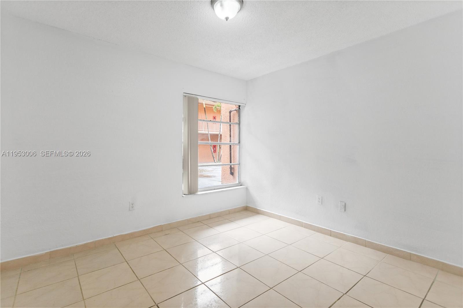 17500 Northwest 68th Avenue, Unit D1004 Hialeah, FL 33015 - Photo 33 of 40